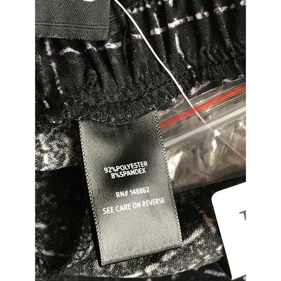 Torrid Wide Leg Crepe Ink Dot Plaid Pants Plus Size 28 - Picture 11 of 11